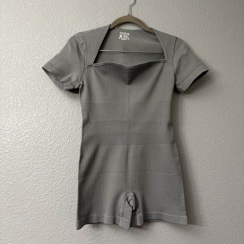 OQQ Women's Grey Ribbed Yoga Gymwear Romper with Built In Tummy Control